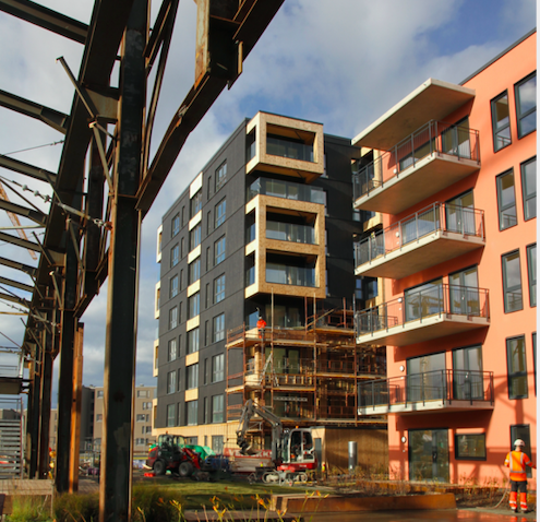 Lilleby i Trondheim, boligbygg i betong og massivtre sammenliknes.